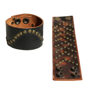 BRACCIALETTI IN CUOIO BORCHIATI ALTI