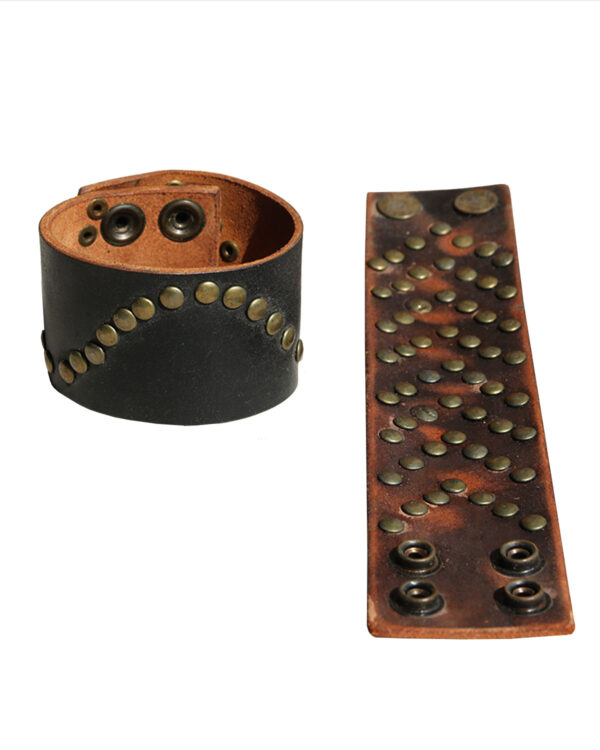 BRACCIALETTI IN CUOIO BORCHIATI ALTI