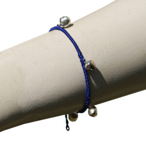 BRACCIALETTI IN FILO CON CAMPANELLINI