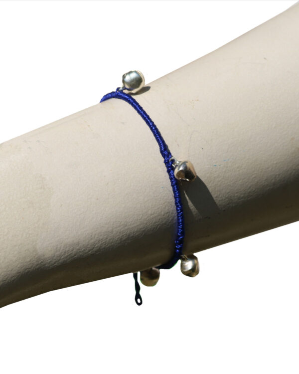 BRACCIALETTI IN FILO CON CAMPANELLINI