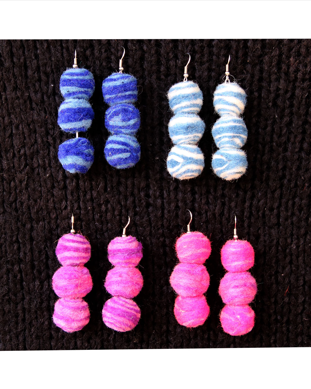 8473_1 ORECCHINI IN LANA COTTA 3 PALLINE A SPIRALE