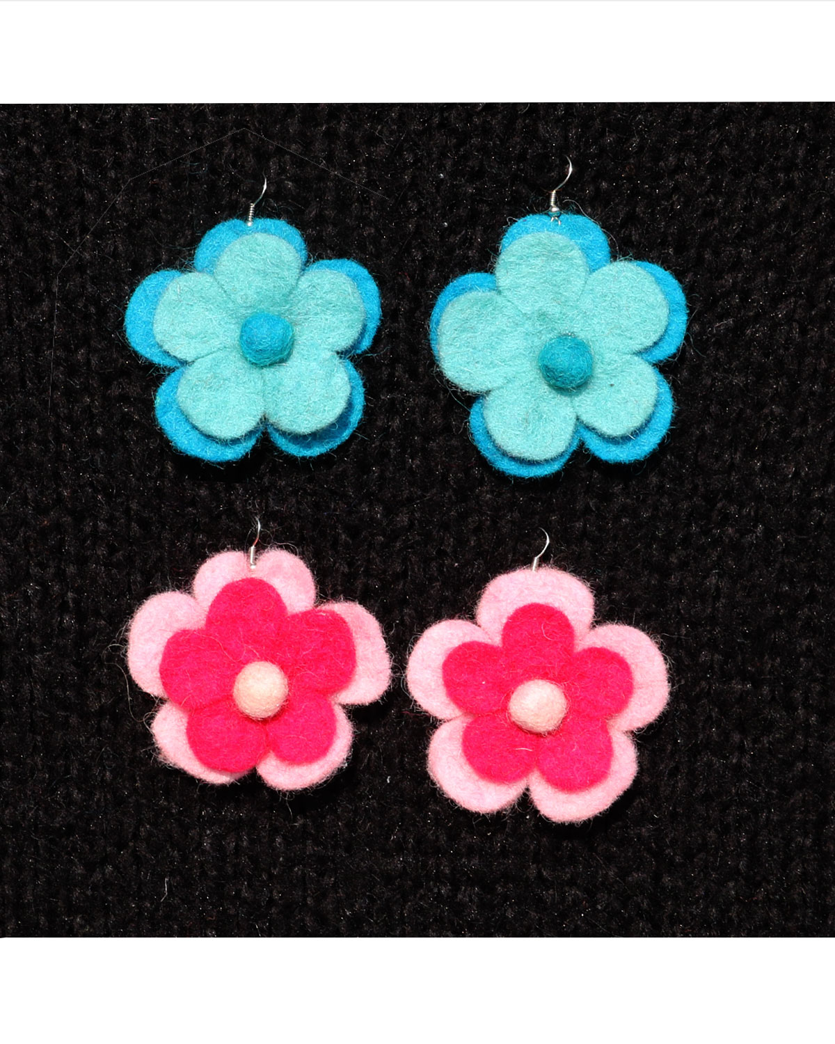 8485_1 ORECCHINI IN LANA COTTA MARGHERITA