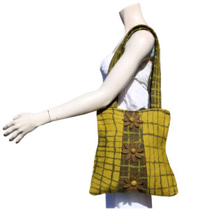 BORSA IN LANA COTTA RETTANGOLARE CON QUADRETTI E 3 FIORI VERTICALI