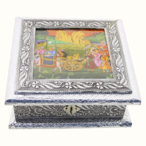 SCATOLA IN METALLO BIANCO CON DIPINTI MOGHUL QUADRATA