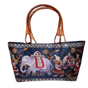 BORSA RETTANGOLARE RICAMATA CON ELEFANTI E MANICI IN LEGNO