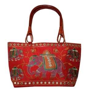 BORSA RETTANGOLARE RICAMATA CON ELEFANTI E MANICI IN LEGNO