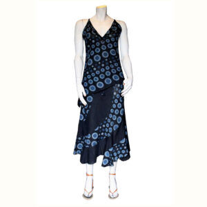 GONNA LUNGA CON TOP TINTA UNITA CON CERCHI E VOLANT